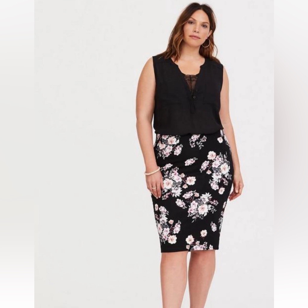 Torrid Black Pink Floral Print Midi Studio Luxe Point Pencil Skirt Size 3x